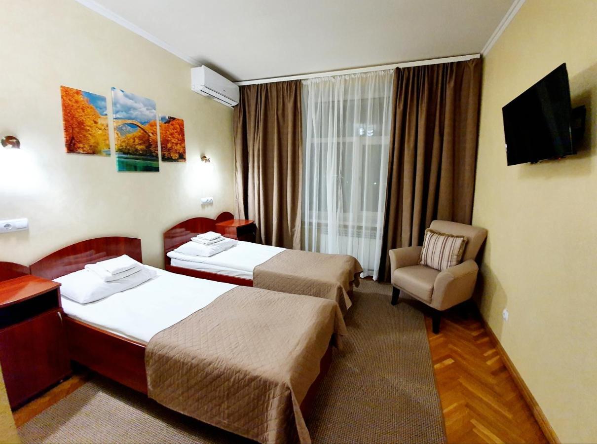 Hotel Sluch Starokostyantyniv Dış mekan fotoğraf