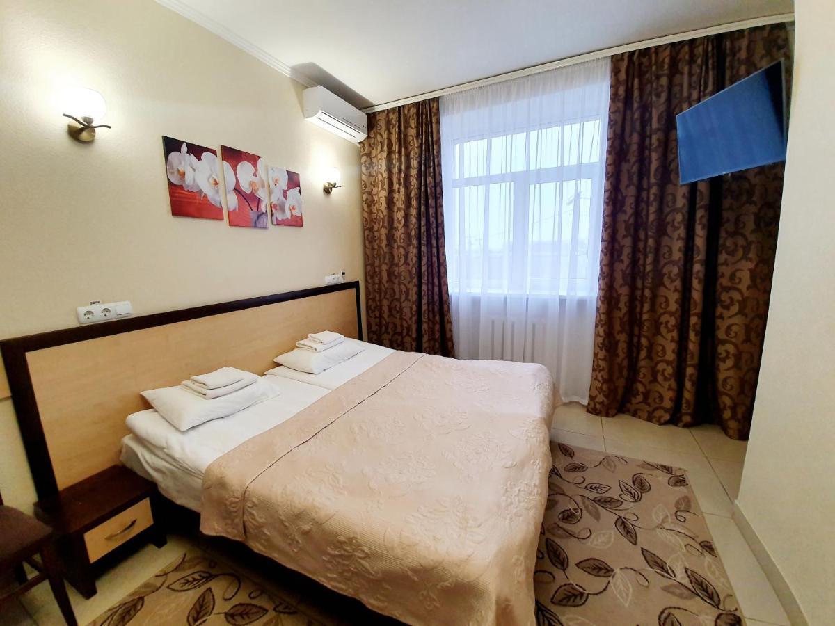 Hotel Sluch Starokostyantyniv Dış mekan fotoğraf