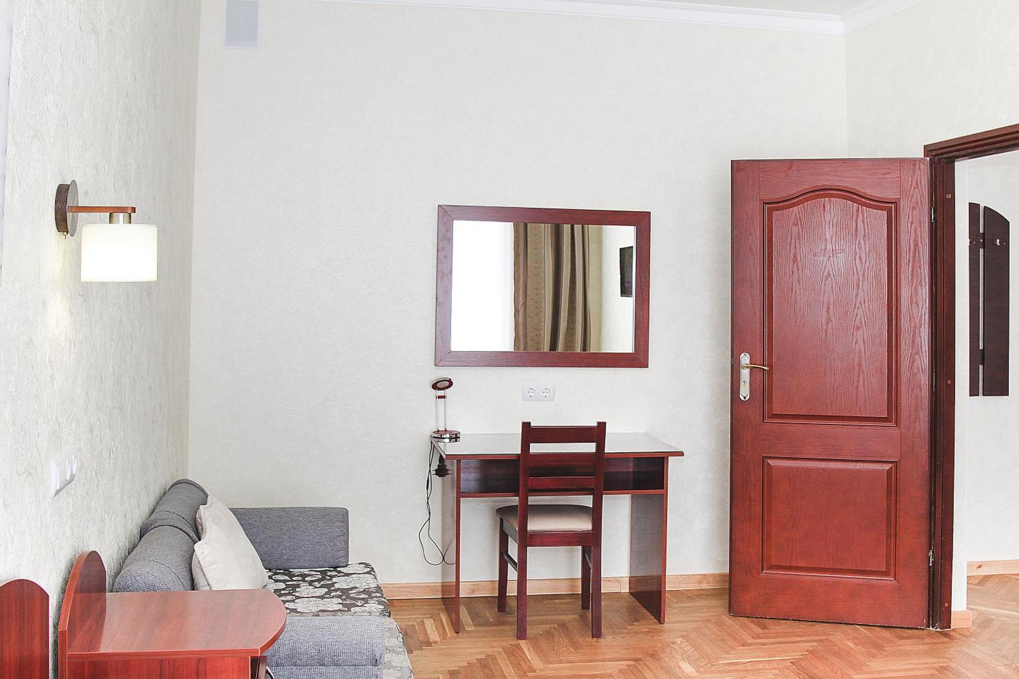 Hotel Sluch Starokostyantyniv Oda fotoğraf