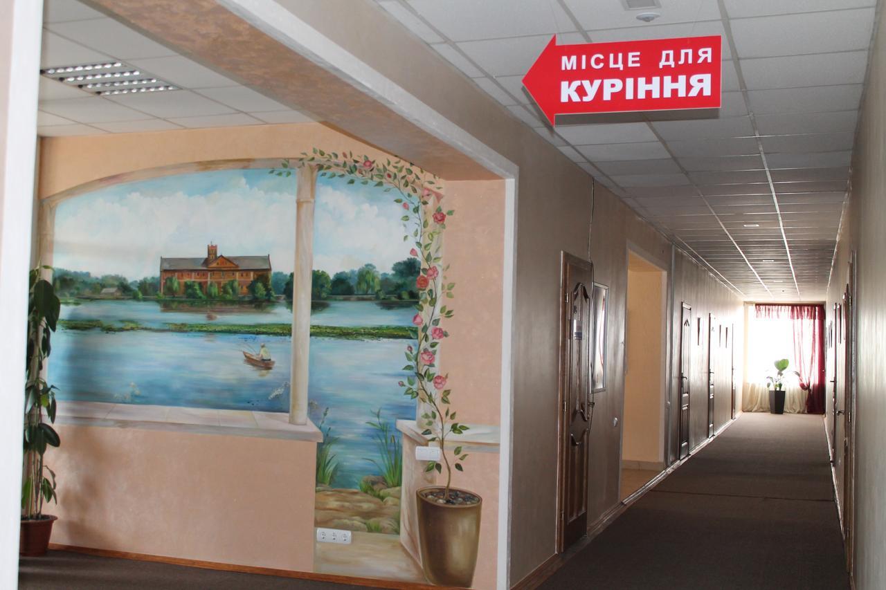 Hotel Sluch Starokostyantyniv Dış mekan fotoğraf