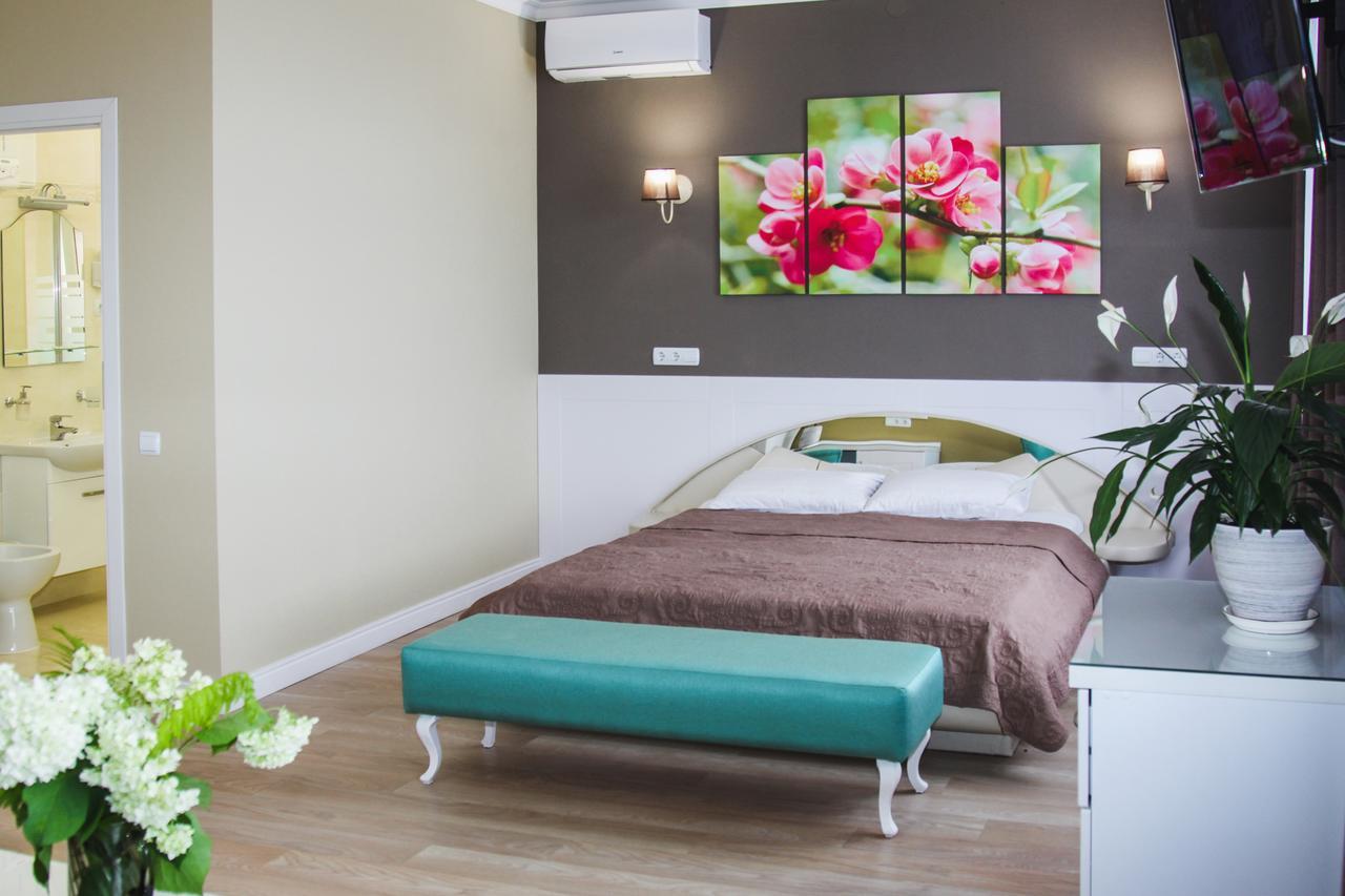 Hotel Sluch Starokostyantyniv Dış mekan fotoğraf