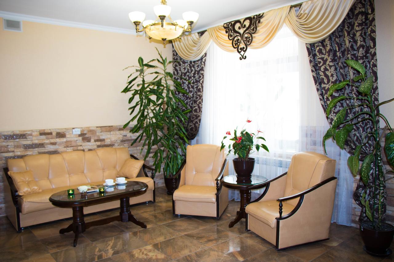 Hotel Sluch Starokostyantyniv Dış mekan fotoğraf