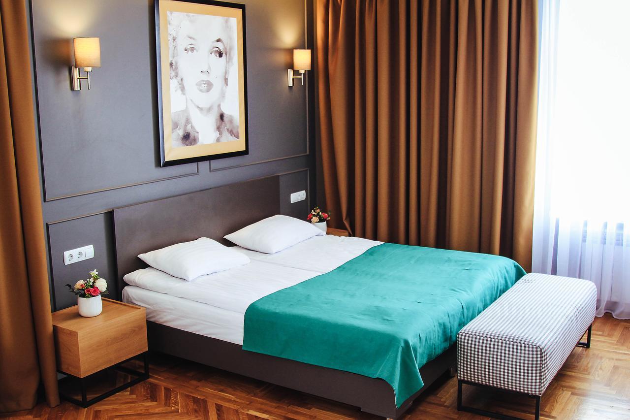 Hotel Sluch Starokostyantyniv Dış mekan fotoğraf